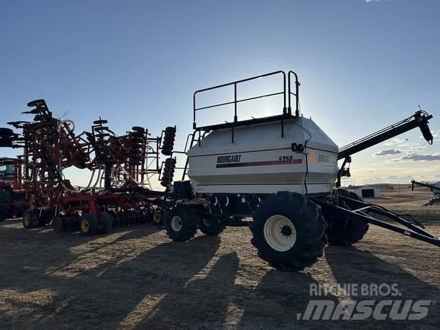 Bourgault 5710 Perforatrici