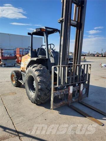 CASE 586H Elevatore per esterni