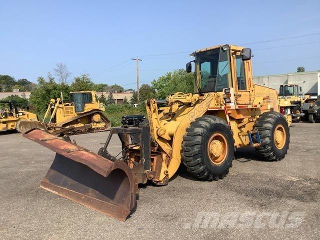 CASE 621B Pale gommate