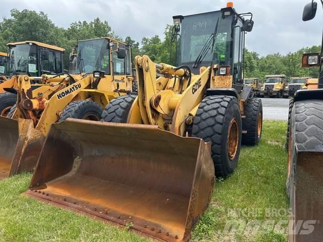 CASE 621E Pale gommate