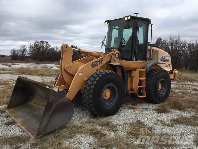 CASE 621F Pale gommate