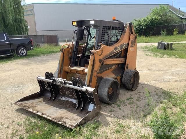 CASE 85XT Mini Pale Gommate