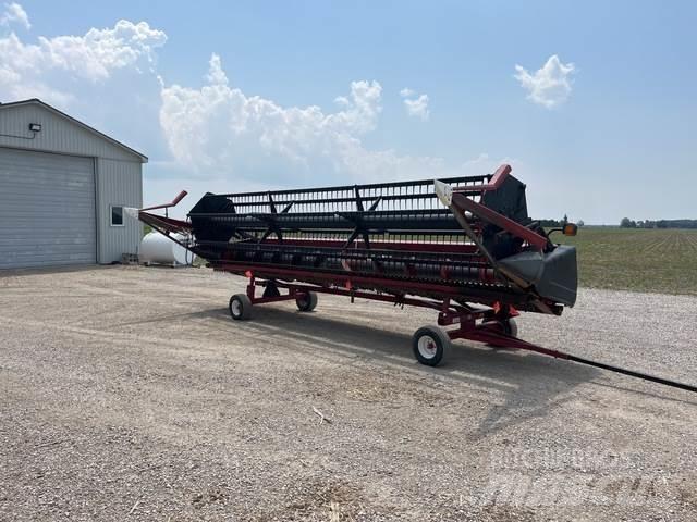 Case IH 1020 Testate per mietitrebbie