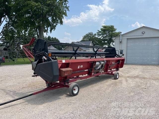 Case IH 1020 Testate per mietitrebbie