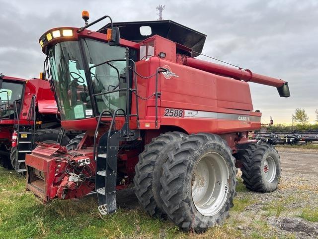 Case IH 2588 Mietitrebbiatrici