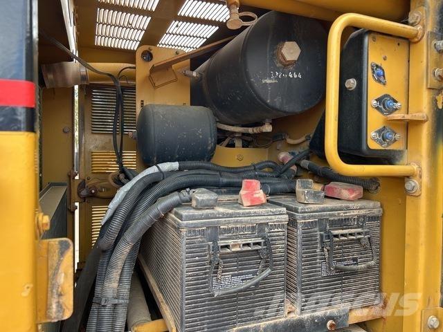 CAT 16H Motorgraders