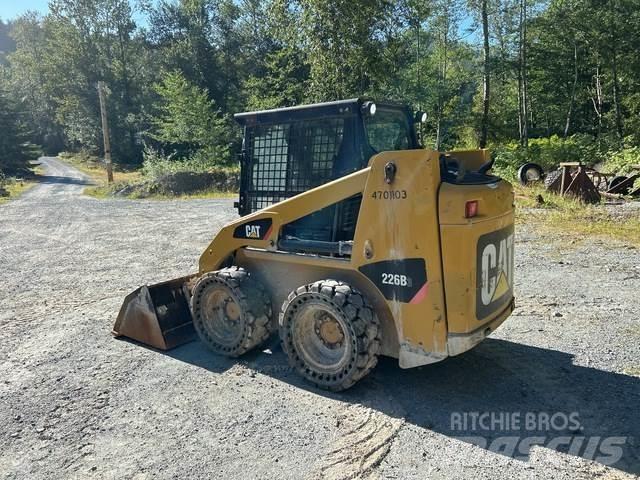 CAT 226B3 Mini Pale Gommate