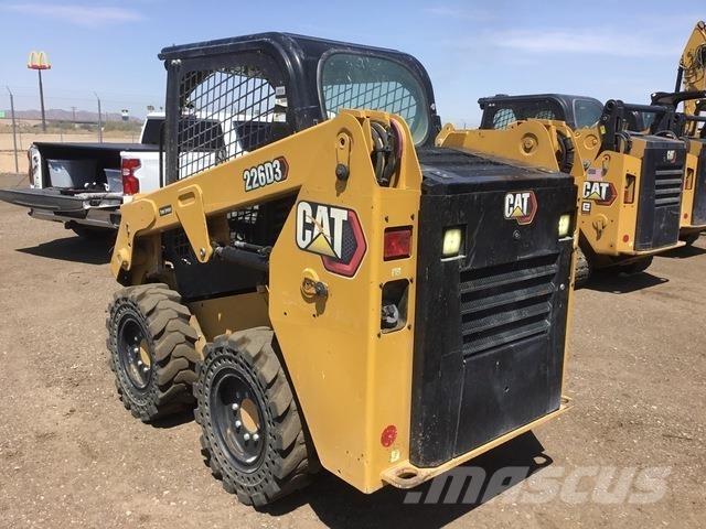 CAT 226D3 Mini Pale Gommate