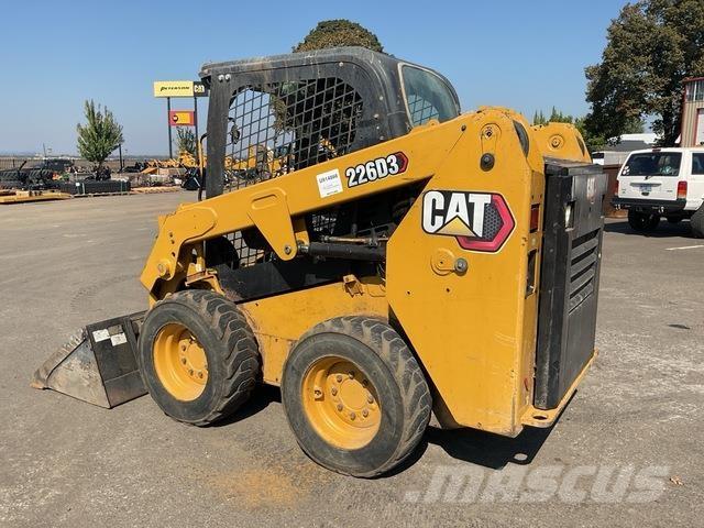 CAT 226D3 Mini Pale Gommate