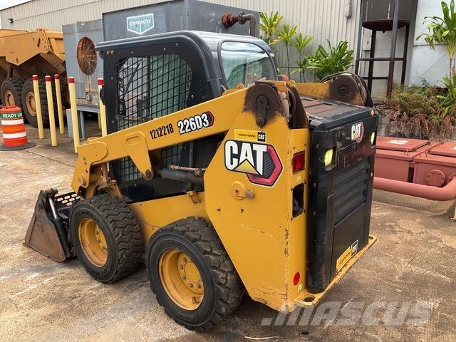 CAT 226D3 Mini Pale Gommate