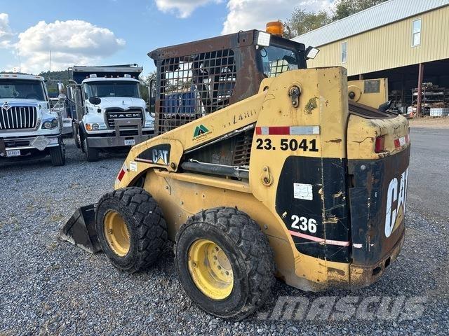 CAT 236 Mini Pale Gommate