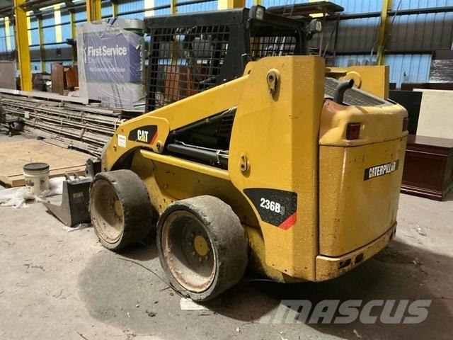 CAT 236B3 Mini Pale Gommate