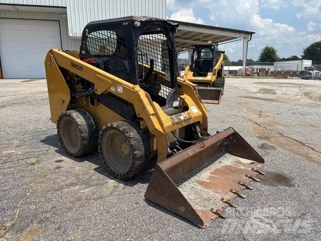 CAT 236D Mini Pale Gommate