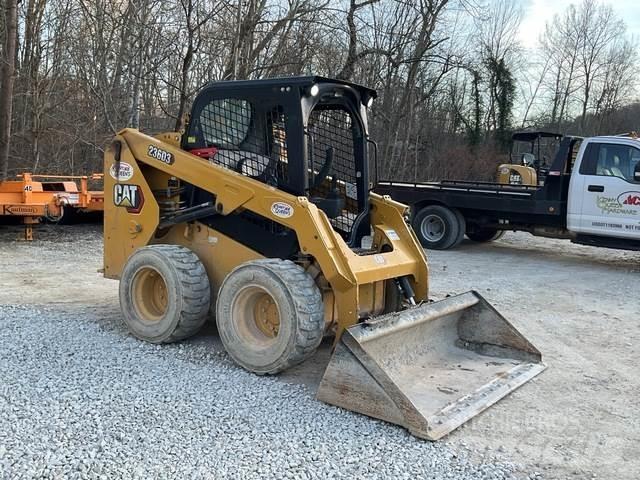 CAT 236D3 Mini Pale Gommate
