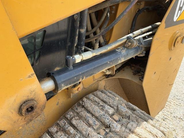 CAT 239D Mini Pale Gommate