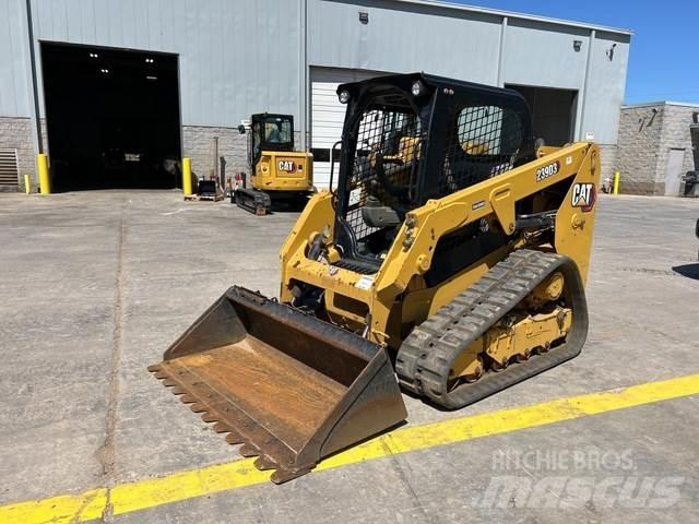 CAT 239D3 Mini Pale Gommate