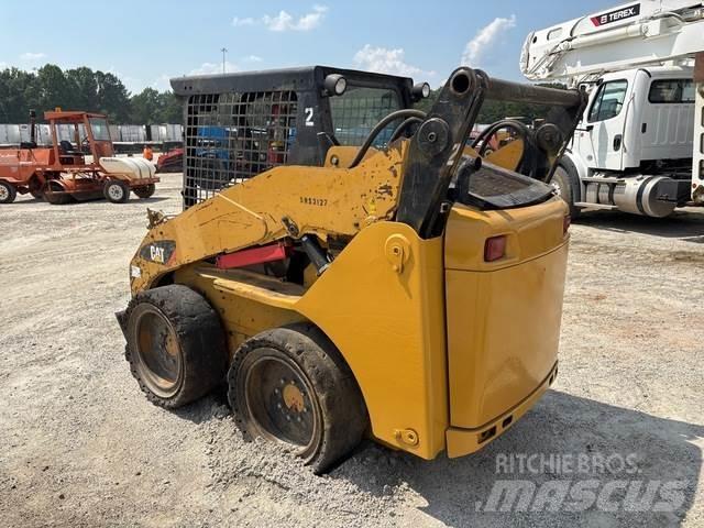 CAT 242B3 Mini Pale Gommate