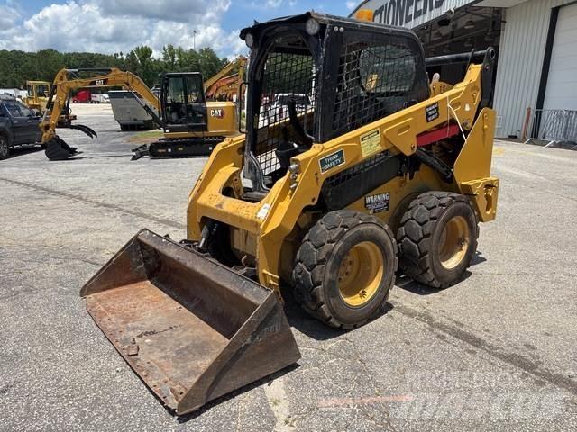CAT 242D Mini Pale Gommate