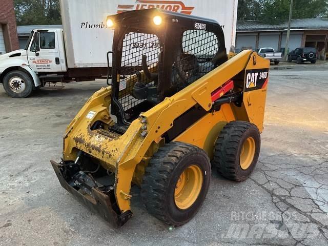 CAT 246D Mini Pale Gommate