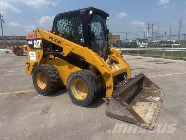 CAT 246D Mini Pale Gommate