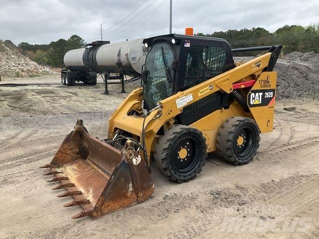 CAT 262D Mini Pale Gommate