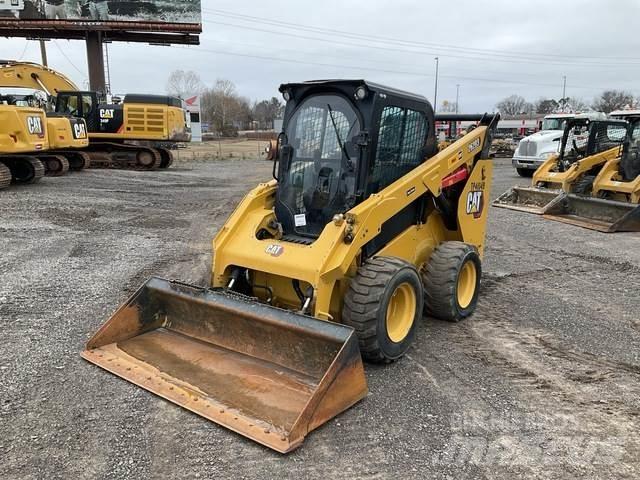 CAT 262D3 Mini Pale Gommate