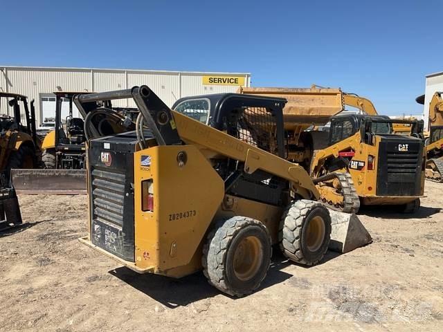 CAT 262D3 Mini Pale Gommate