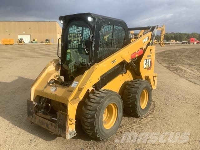 CAT 262D3 Mini Pale Gommate