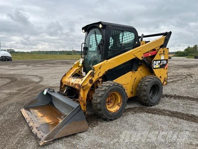 CAT 272D2 Mini Pale Gommate