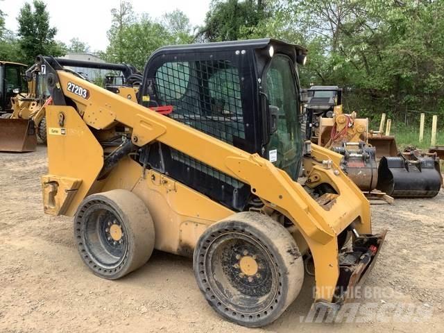 CAT 272D3 Mini Pale Gommate