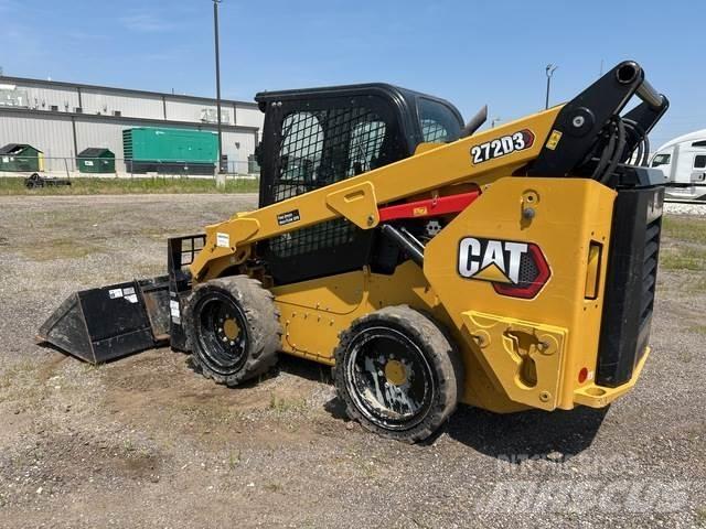 CAT 272D3 Mini Pale Gommate