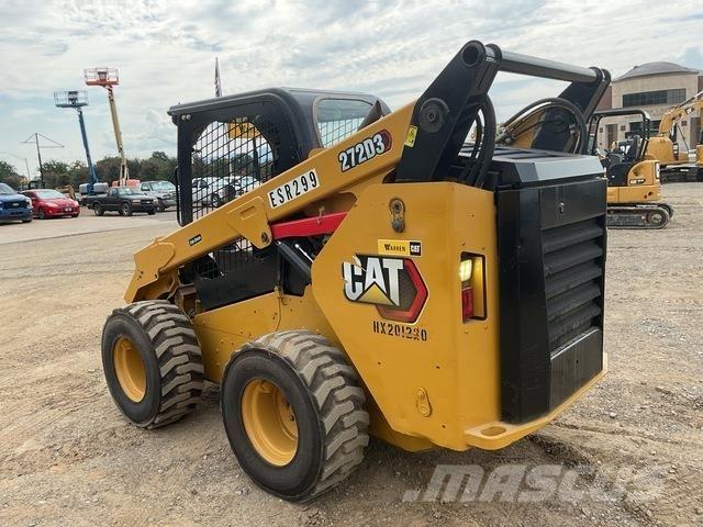 CAT 272D3 Mini Pale Gommate