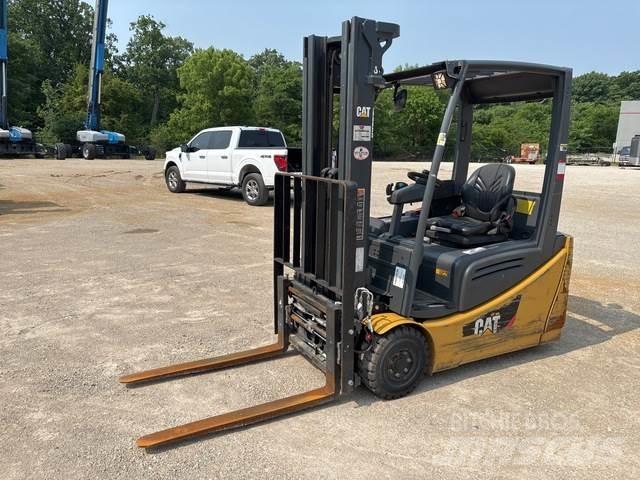 CAT 2ET3000 Carrelli elevatori elettrici