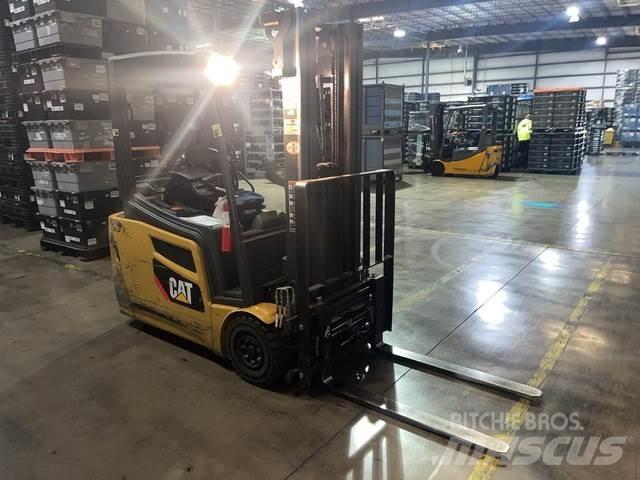 CAT 2ET3000 Carrelli elevatori elettrici