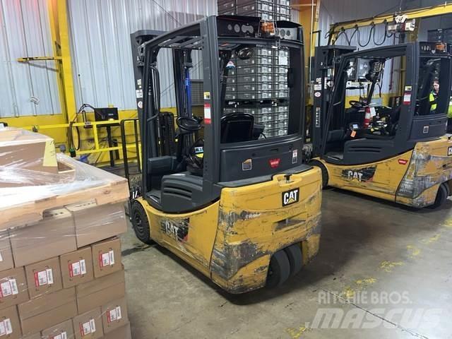 CAT 2ET3000 Carrelli elevatori elettrici