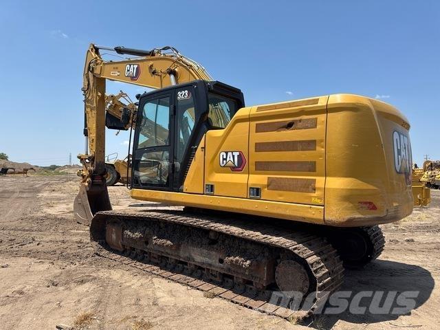 CAT 323 Escavatori cingolati