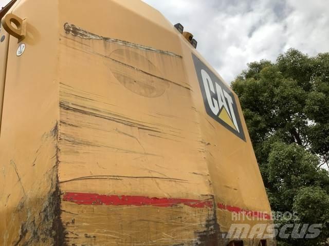 CAT 6015B Escavatori cingolati