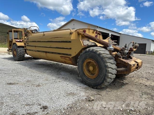 CAT 613C Autocisterne
