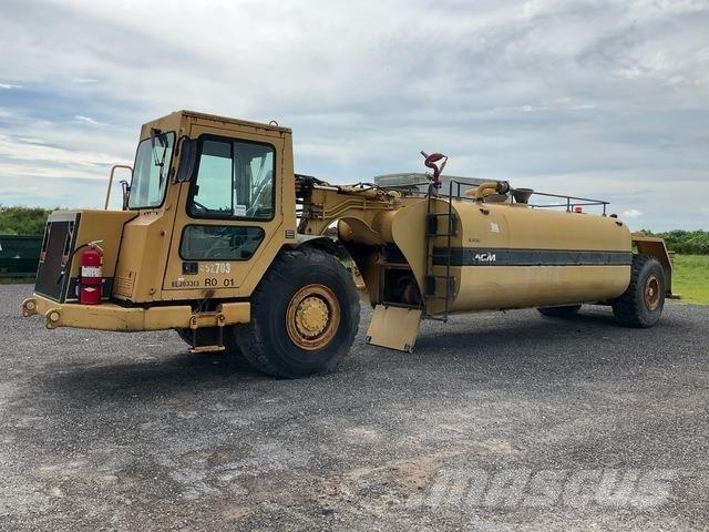 CAT 613C Autocisterne