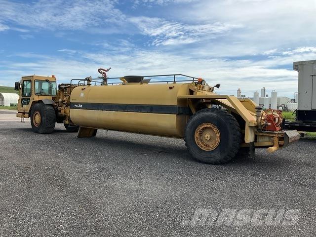 CAT 613C Autocisterne