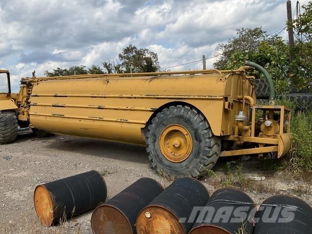 CAT 613C Autocisterne