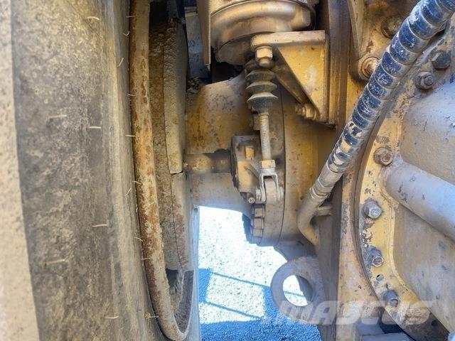 CAT 651 Autocisterne