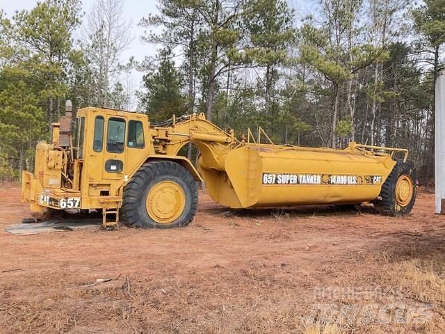 CAT 657 Autocisterne