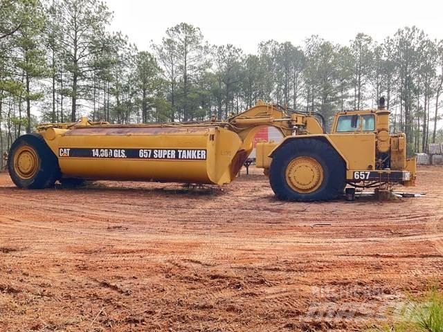 CAT 657 Autocisterne