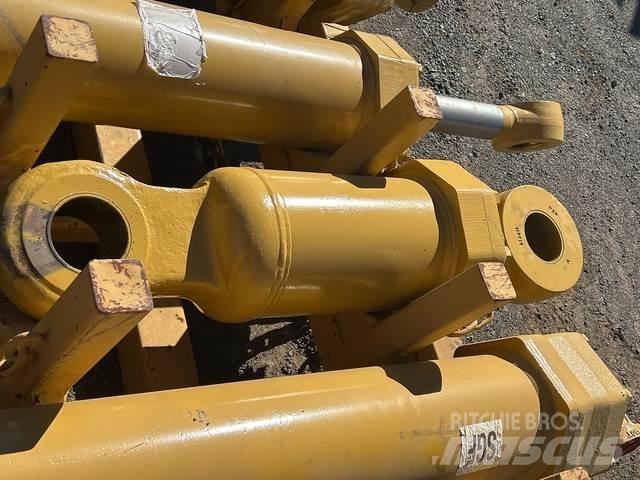CAT 657E Trasporto - Altro