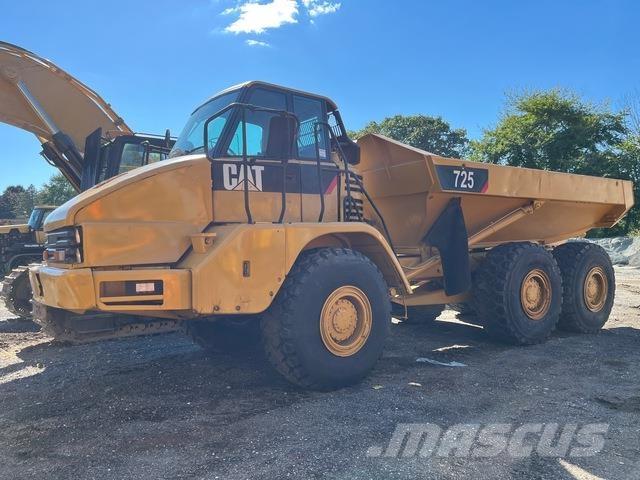 CAT 725 Dumpers articolati
