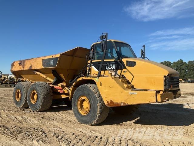 CAT 740 Dumpers articolati