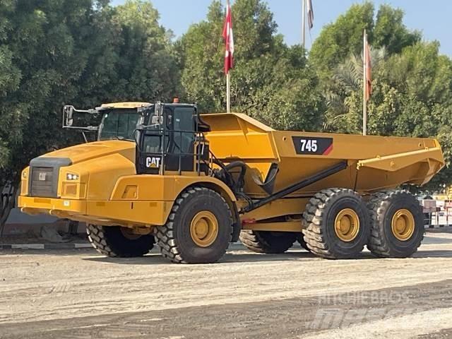 CAT 745 Dumpers articolati