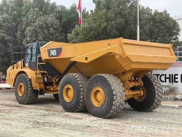 CAT 745 Dumpers articolati