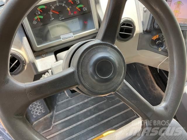 CAT 745 Dumpers articolati